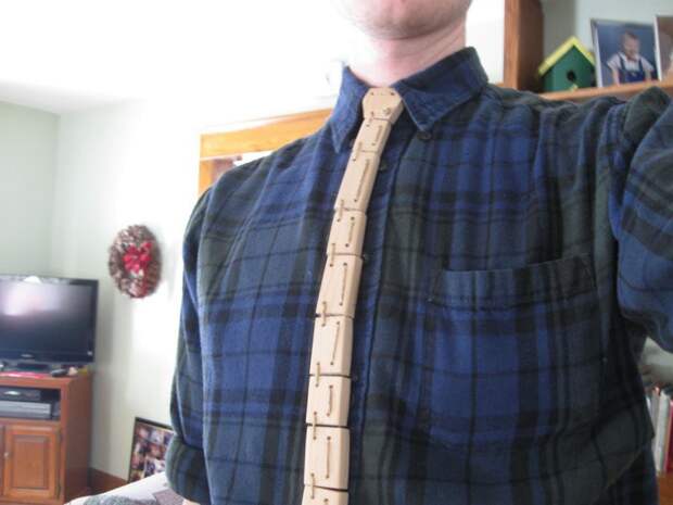 11. Галстук, сделанный на уроке труда. галстуки, странные люди