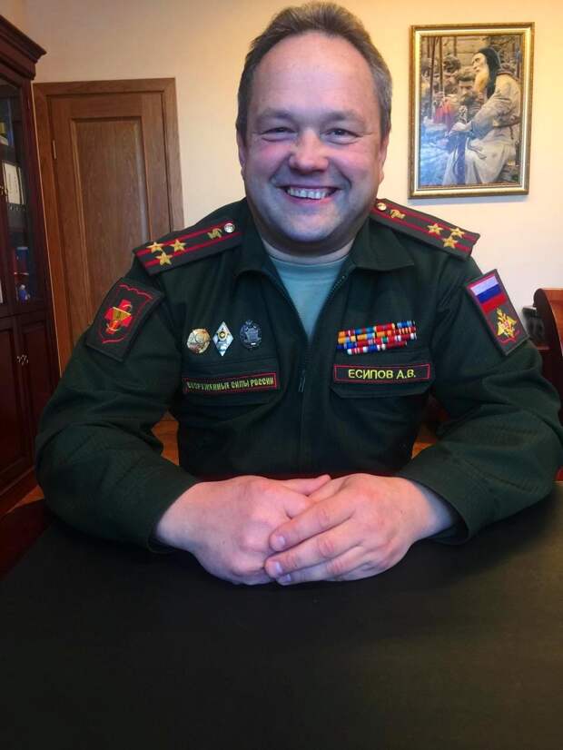 Саша Есипов