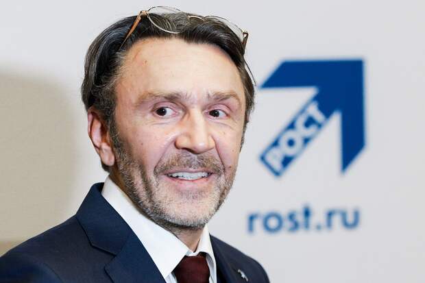 Член Партии роста, лидер группы "Ленинград" Сергей Шнуров после встречи с региональным отделением Партии роста, февраль 2020 г. Фото: Наиль Фаттахов/ТАСС