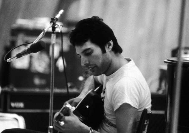 Памяти Фредди Меркьюри