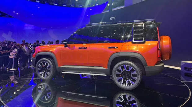 Toyota Land Cruiser устарел. Новый внедорожник Geely Galaxy Cruiser использует ИИ для адаптивной подвески и может плавать