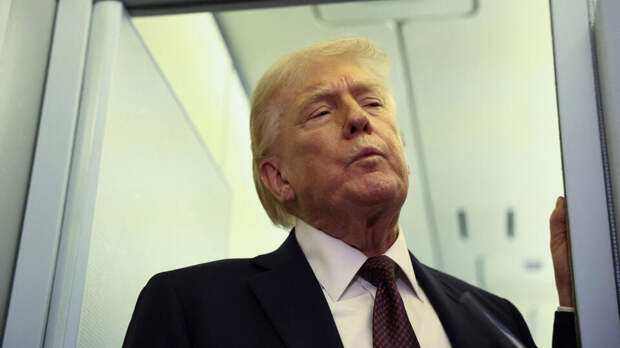 CNBC: суд отклонил иск Трампа на $10 млрд к WSJ и Мердоку