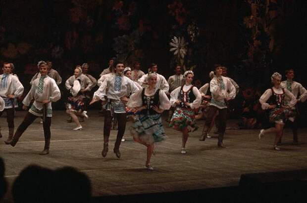 Folk Dancers From Belorussia