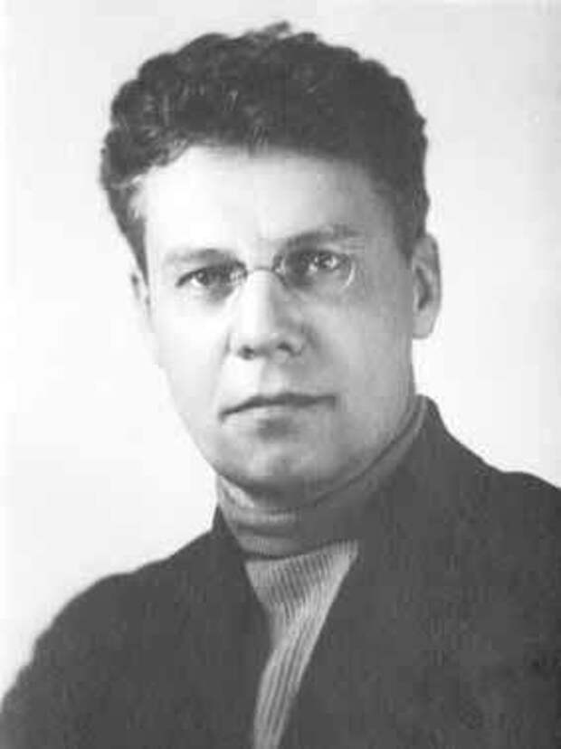 https://upload.wikimedia.org/wikipedia/ru/5/58/%D0%9C%D0%B8%D1%85%D0%B0%D0%B8%D0%BB_%D0%90%D0%BB%D0%B5%D0%BA%D1%81%D0%B0%D0%BD%D0%B4%D1%80%D0%BE%D0%B2%D0%B8%D1%87_%D0%97%D0%B5%D0%BD%D0%BA%D0%B5%D0%B2%D0%B8%D1%87.jpg