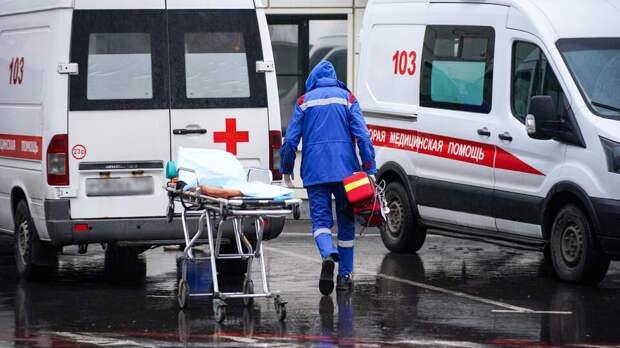 96 человек отравились в школе в Санкт-Петербурге