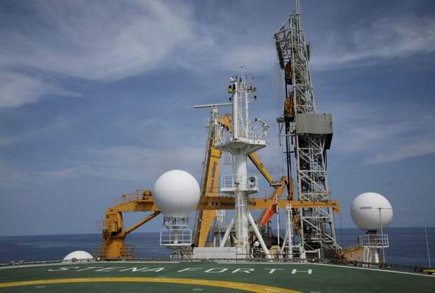 Нефть в минусе на фоне неясности вокруг штамма омикрон