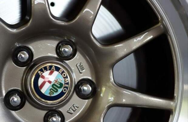 Молодожены восстановили Alfa Romeo GTV6