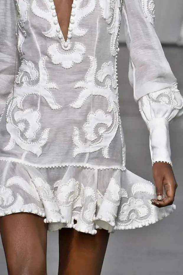 Сам себе кутюрье. Создаём шедевры с помощью аппликации