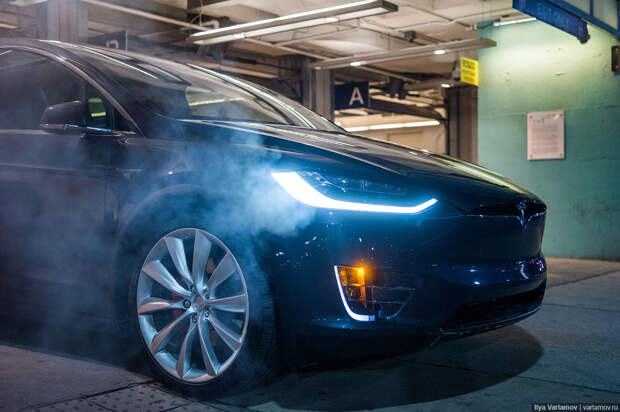 Tesla Model X: обзор удивительной машины