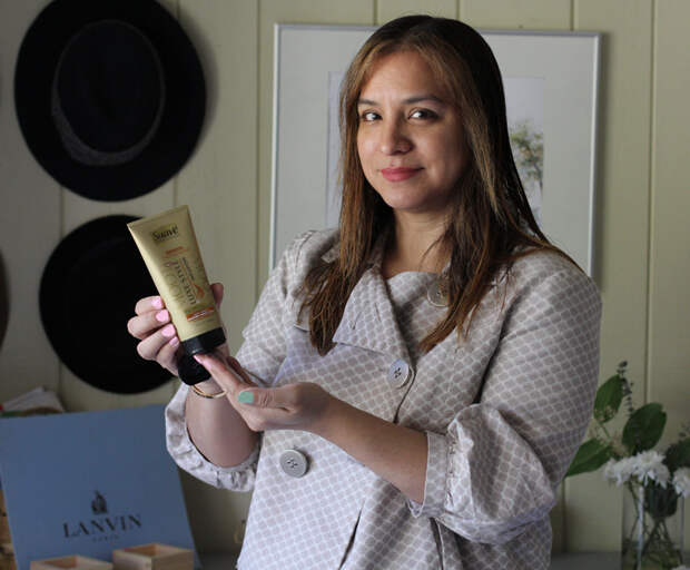 Rossana Vanoni - Suave Professionals® Luxe Style Infusion Smoothing Light Weight Weather Proof Cream