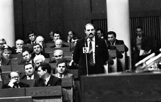 Как Белоруссия не пошла по пути Украины