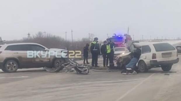 ДТП на трассе Барнаул-Алейск / Кадр из видео: