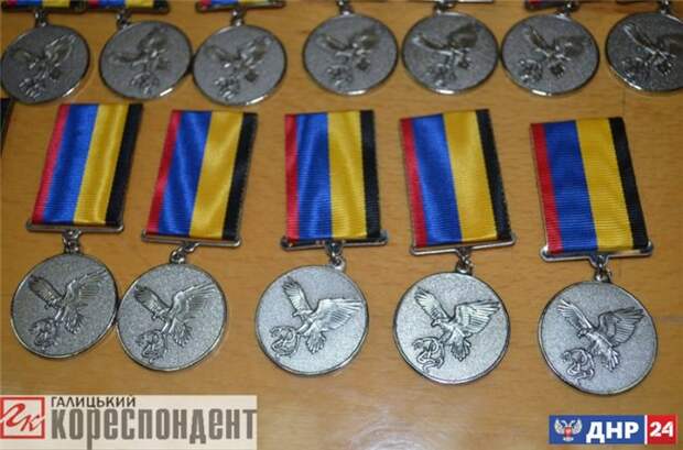 УКРОСМИ: НАГРУДНЫЙ ЗНАК "УЧАСТНИК АТО" - ПЛАГИАТ С НЕМЕЦКОЙ МОНЕТЫ 1913 ГОДА УКРОСМИ: НАГРУДНЫЙ ЗНАК "УЧАСТНИК АТО" - ПЛАГИАТ С НЕМЕЦКОЙ МОНЕТЫ 1913 ГОДА