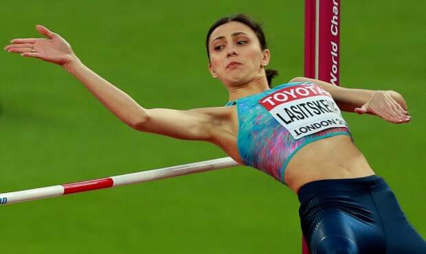 Она стала первой среди российских спортсменов сумевшей завоевать золотую медаль на мировом первенстве 2017 года. 