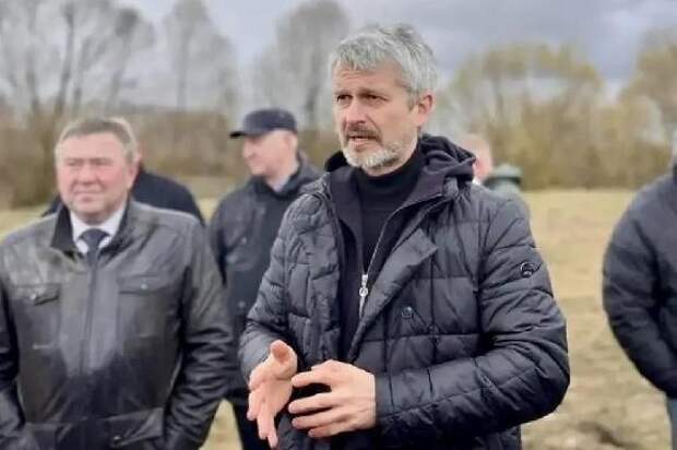 В Новой Малиновке обсудили дороги, освещение и пруд