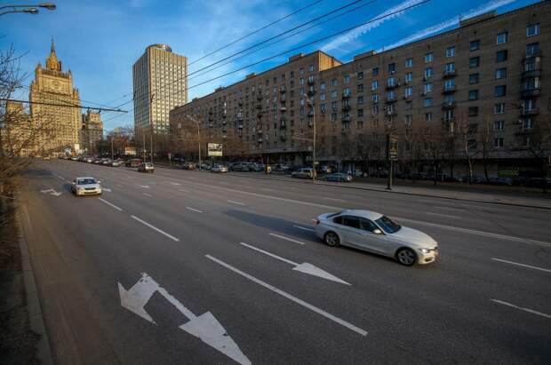 ID: 10624942 Дата съемки: 02.04.2015 Описание: Россия. Москва. Вид на Смоленскую улицу. Вячеслав Прокофьев/ТАСС