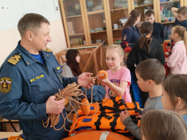 В Кирове прошло масштабное профилактическое мероприятие для школьников в рамках Недели космоса