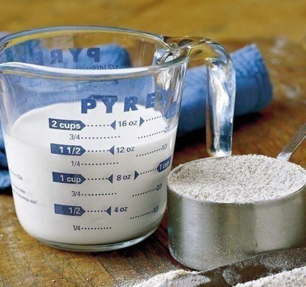100 Грамм сахара в мерном стакане
