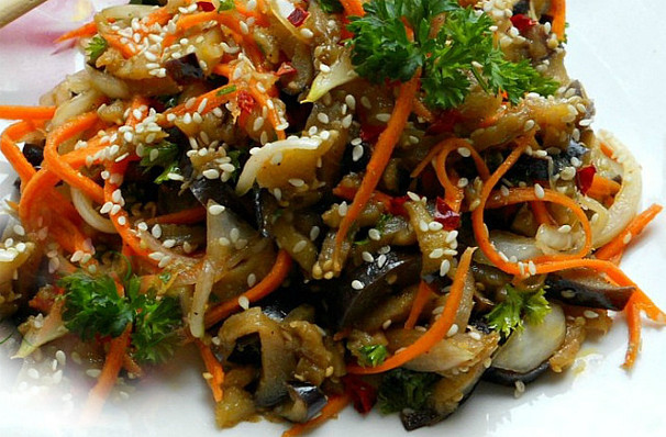 Баклажаны с морковью по-корейски