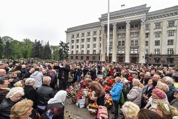 Траурные мероприятия в Одессе, посвященные годовщине пожара в Доме профсоюзов 2 мая 2014 года 