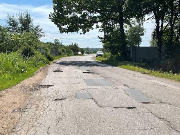 Жители тульского поселка Ильинка пожаловались на плохую дорогу