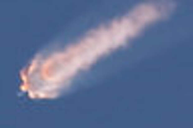 The SpaceX Falcon 9 rocket and Dragon spacecraft breaks apart shortly after liftoff at the Cape Canaveral Air Force Station in Cape Canaveral, Fla., Sunday, June 28, 2015. The rocket was carrying supplies to the International Space Station. (AP Photo/John Raoux)