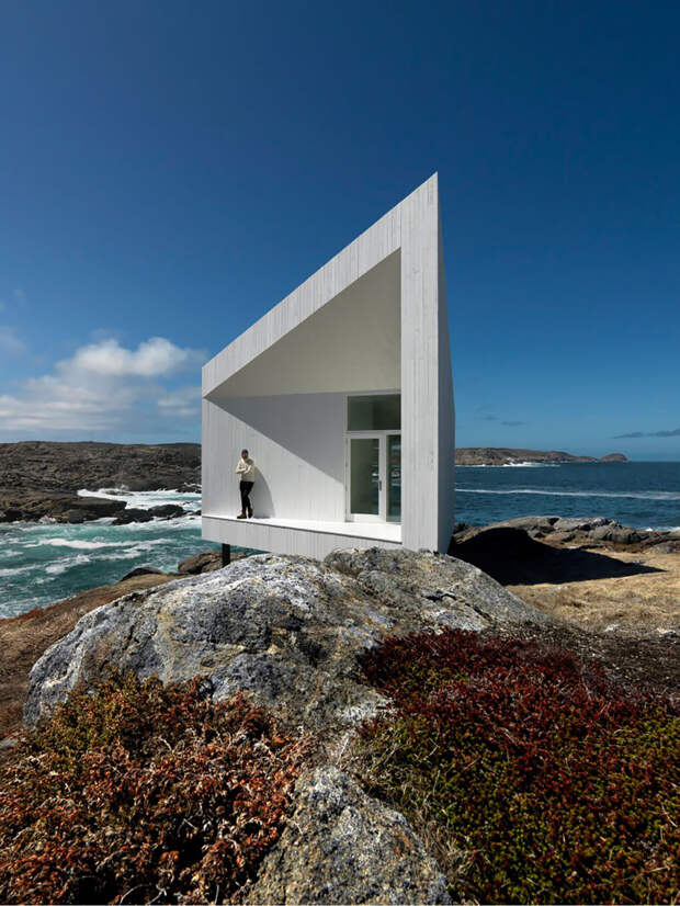 small-houses-saving-space-10__880