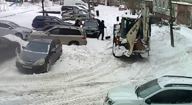 Госжилинспекция выявила нарушения в уборке снега во смоленских дворах