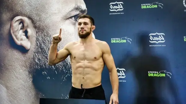 Бибулатов лишил Алмейду титула чемпиона ACA в легчайшем весе