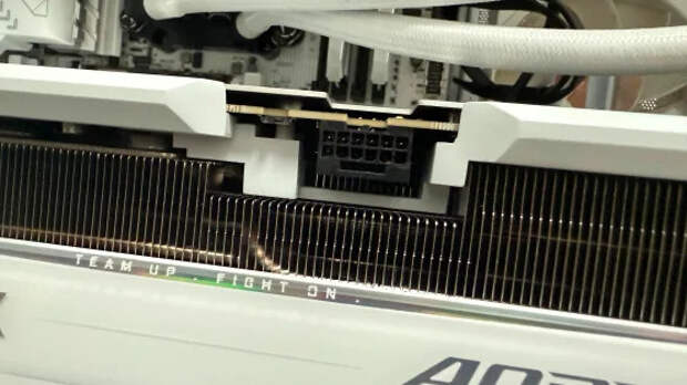 Китайские версии видеокарт RTX 5090D тоже пострадали от плавления кабелей
