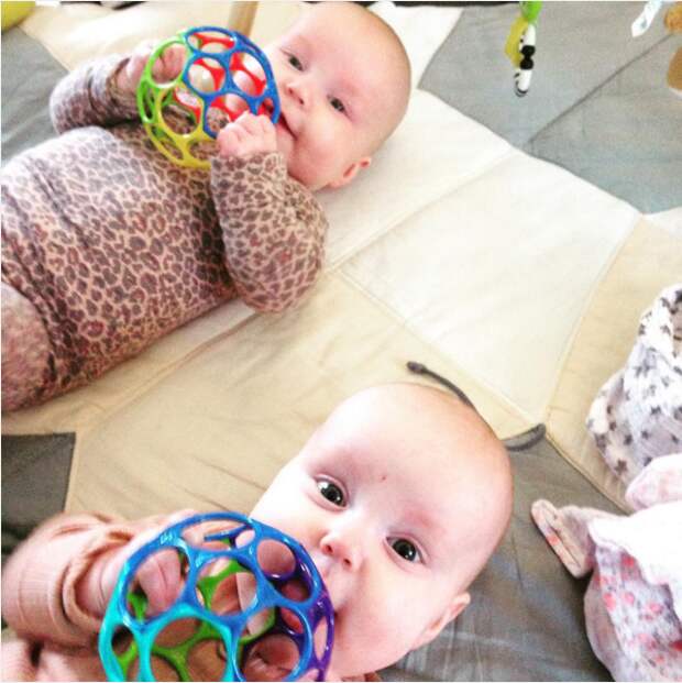 4. Мяч-прорезыватель Oball Rattle 4. Мяч-прорезыватель Oball Rattle дети, товар