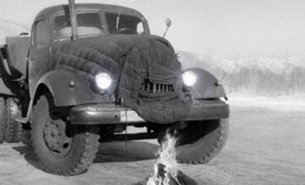 Как заводили машины в СССР зимой: советские шоферы справлялись с любым морозом