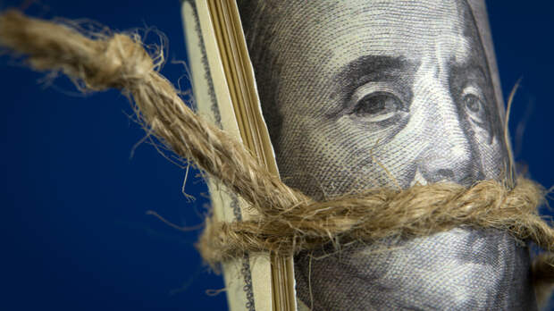 Эксперт из университета США предсказал будущее доллара: Выдавят из мировой экономики
