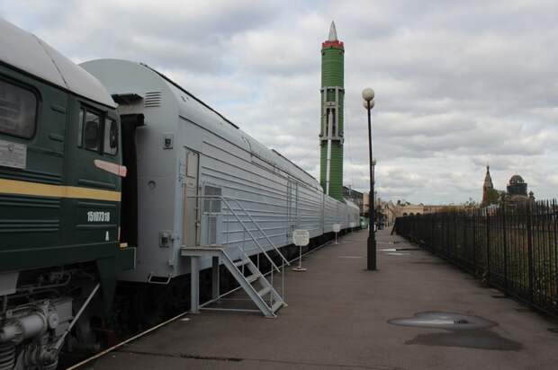 Россия возрождает боевой железнодорожный ракетный комплекс Россия возрождает боевой железнодорожный ракетный комплекс ракетный комплекс, россия