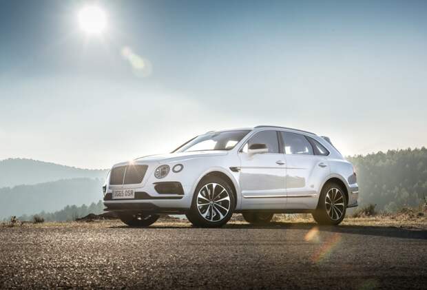 На фото: Bentley Bentayga