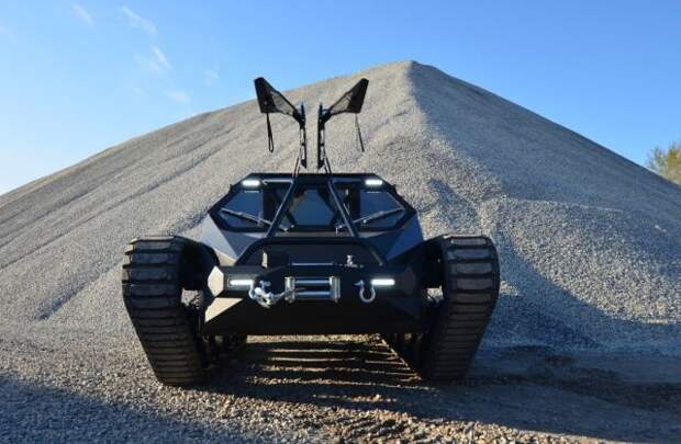 Гражданский танк Ripsaw EV2 (9 фото)