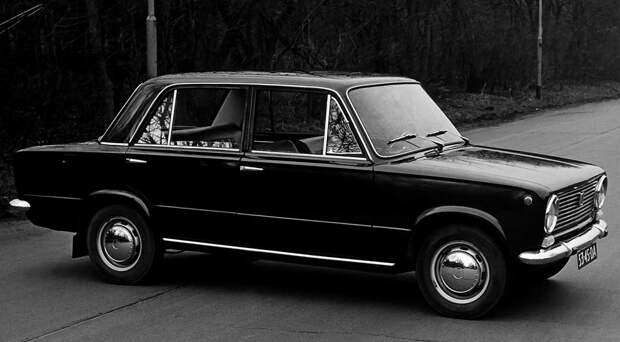 autowp.ru_fiat_124_saloon_1.jpg