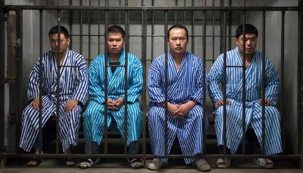 «Жизнь в клетке — хуже смерти»: журналист Марина Ахмедова о пожизненном сроке для террористов «Крокуса»