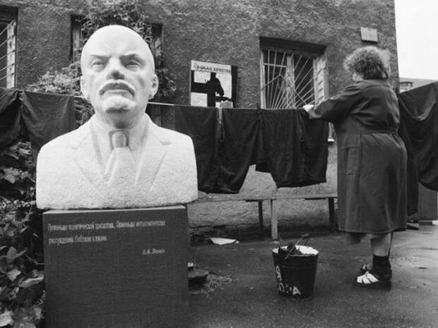 Гипнотическое обаяние прошлого история, ссср