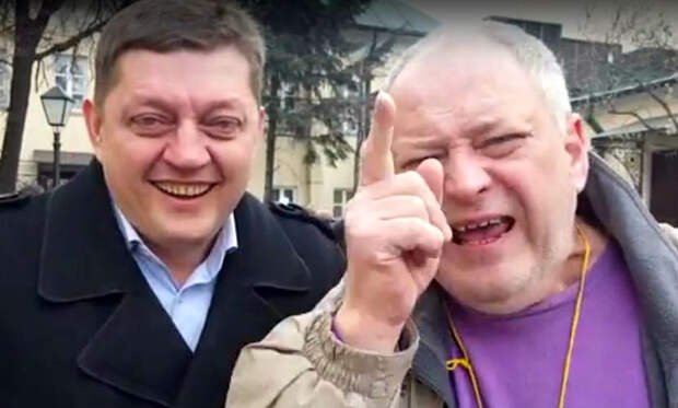 Авторское исполнение стихотворения о депутатах Госдумы и причине всех бед России попало на видео 