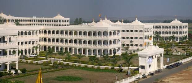 Maharishi-en.wikipedia.org_-610x264