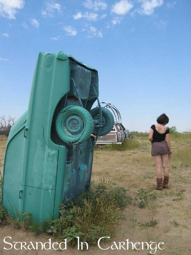 Монумент из старых американских машин выставлен на продажу (10 фото) Монумент из старых американских машин выставлен на продажу (10 фото)