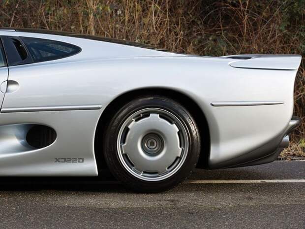 Jaguar XJ220 – не добившийся успеха суперкар jaguar, jaguar xj220, авто, автоаукцион, автомобили, олдтаймер, спорткар, суперкар