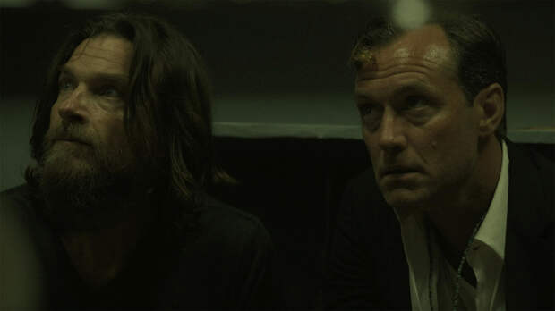 Кадр из сериала «Чёрный кролик»