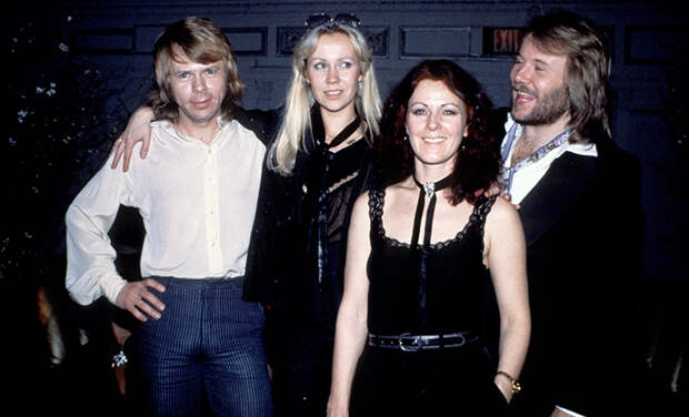 ABBA представят пять новых песен в следующем году