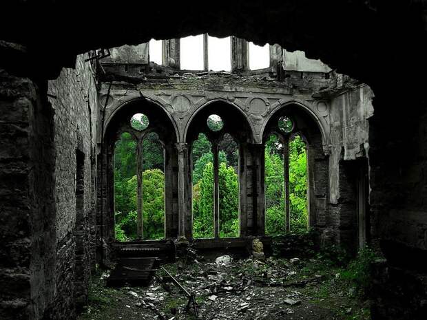 The-33-Most-Beautiful-Abandoned-Places-I