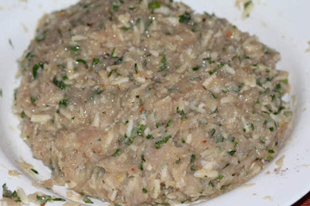 Куриные котлеты с хреном и яблоками Куриные котлеты с хреном и яблоками