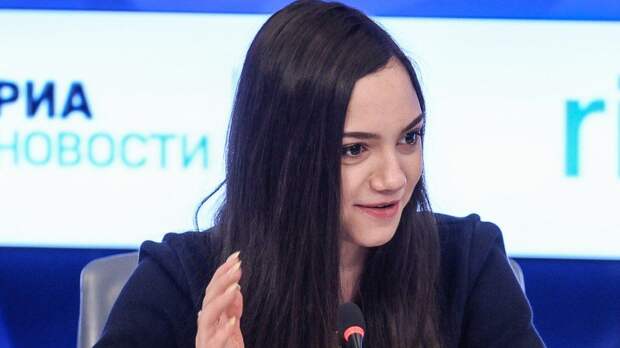 Фигуристка Евгения Медведева рассказала, почему ушла из МГУ