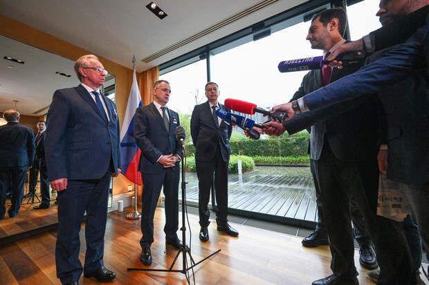 Делегации России и Украины договорились не критиковать друг друга