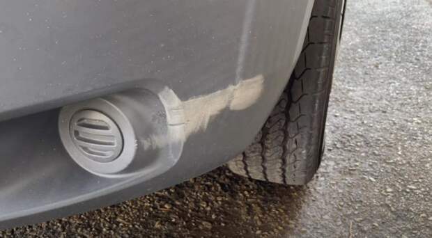Как удалить царапины на пластиковом бампере авто